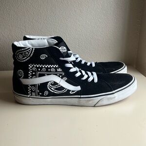 Vans Sk8-Hi Black & White Bandana Print Sneakers - Men’s/Women’s